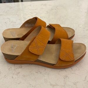 Dansko Vibrant Yellow / Orange Leather Comfort Slip On Summer Sandals